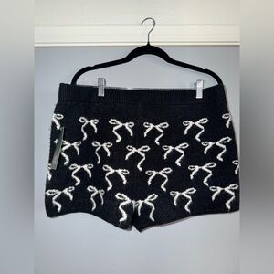 🖤NWT Wild Fable Women's Black and White Bow Patterned Shorts size XXL